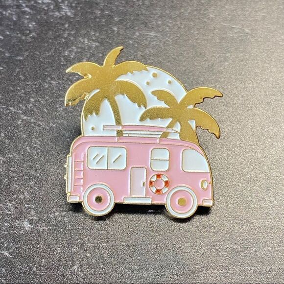 RV Camping PINK Enamel Pin/ Brooch Lapel - Picture 2 of 6